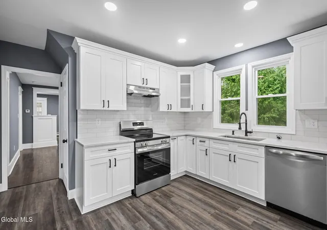 Photo 3 of Sale Pending at 215 5th Street, Schenectady, NY 12302 | MLS# 202625355 | Listing updated on 2026-09-10