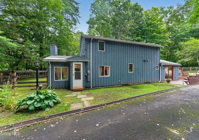 Photo 1 of Single family home for sale at 5647 Lake Rd, Galway, NY 12074 | MLS# 202625397 | Listing updated on 2026-09-09