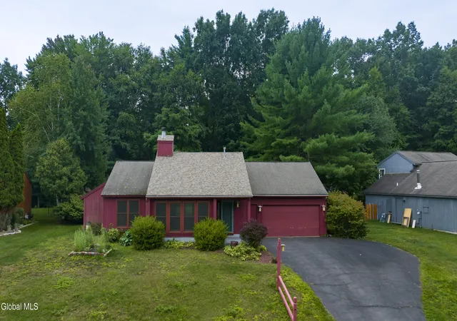 Photo 1 of Single family home for sale at 85 Meadow Rue Pl, Ballston Spa, NY 12020 | MLS# 202625661 | Listing updated on 2026-09-19