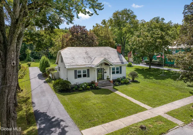 Photo 4 of Sale Pending at 72 Mclean St, Ballston Spa, NY 12020 | MLS# 202625611 | Listing updated on 2026-09-13