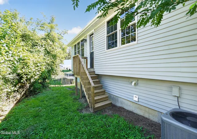 Photo 18 of Single family home for sale at 15 St Claire Ave, Rensselaer, NY 12144 | MLS# 202625371 | Listing updated on 2026-09-05