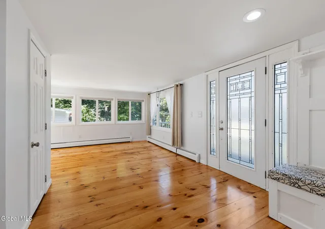 Photo 4 of Single family home for sale at 62 Lake Shore Cir Dr, Nassau, NY 12123 | MLS# 202625792 | Listing updated on 2026-09-11