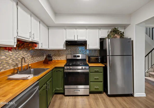 Photo 3 of Sale Pending at 20 Carriage Rd, Clifton Park, NY 12065 | MLS# 202625432 | Listing updated on 2026-09-09