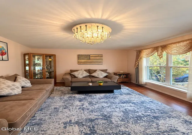 Photo 3 of Single family home for sale at 261 Valley Rd, Schenectady, NY 12309 | MLS# 202625988 | Listing updated on 2026-09-13