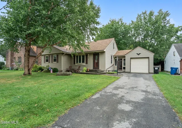 Photo 2 of Sale Pending at 303 Wren St, Glenville, NY 12302 | MLS# 202625696 | Listing updated on 2026-09-15