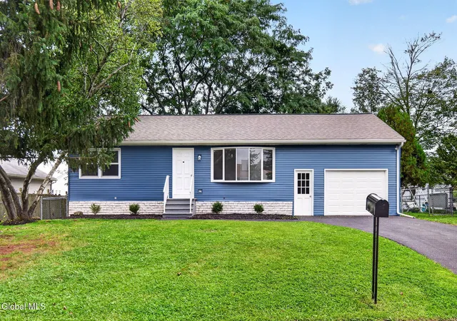 Photo 1 of Single family home for sale at 20 Lawrence Ave, Latham, NY 12110 | MLS# 202625449 | Listing updated on 2026-09-14