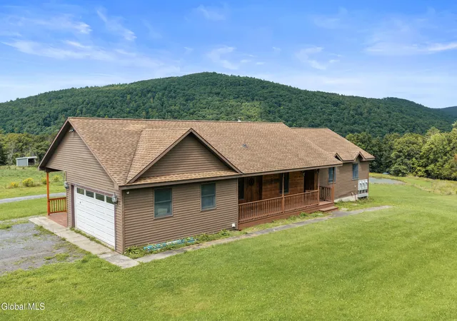 Photo 3 of Single family home for sale at 285 Gridley Rd, Middleburgh, NY 12122 | MLS# 202626055 | Listing updated on 2026-09-30