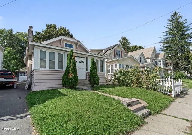 Photo 3 of Single family home for sale at 19 Bogart Ter, Albany, NY 12202 | MLS# 202625695 | Listing updated on 2026-09-15