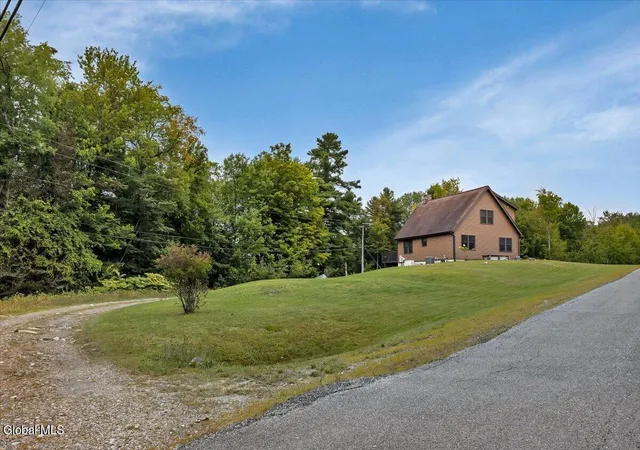 Photo 4 of Sale Pending at 103 Lake Nancy Rd, Middle Grove, NY 12850 | MLS# 202625450 | Listing updated on 2026-10-16