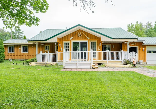 Single family home for sale at 612 Bunker Hl Rd, Mayfield, NY 12117 | MLS# 202625494