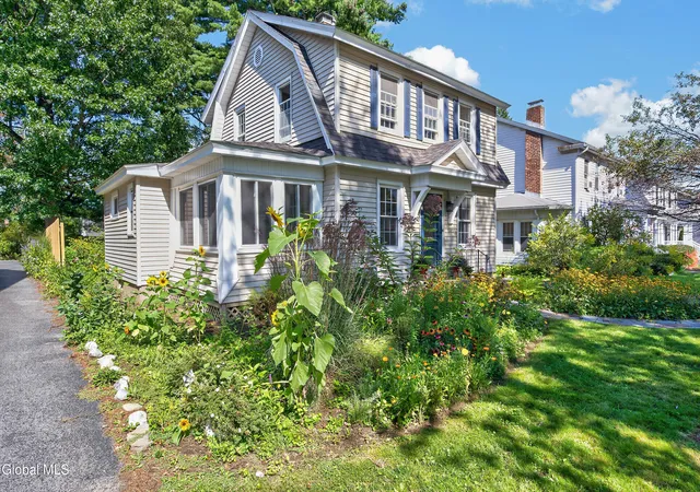 Photo 2 of Sale Pending at 1165 Highland Park Rd, Schenectady, NY 12309 | MLS# 202626541 | Listing updated on 2026-09-28