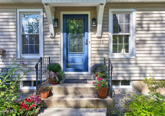 Photo 3 of Sale Pending at 1165 Highland Park Rd, Schenectady, NY 12309 | MLS# 202626541 | Listing updated on 2026-09-28