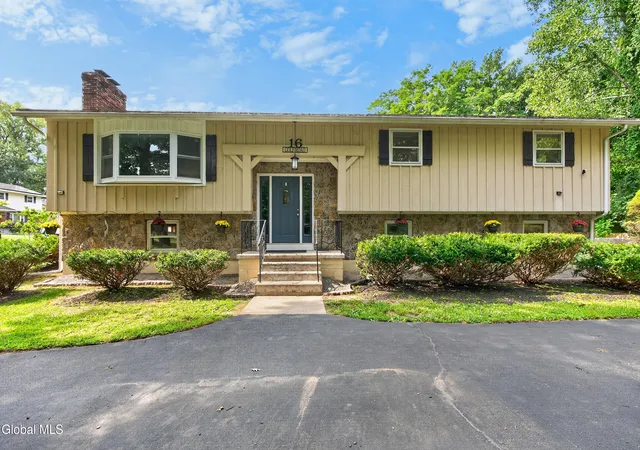 Photo 1 of Sale Pending at 16 Golf Rd, Schenectady, NY 12304 | MLS# 202626037 | Listing updated on 2026-09-28