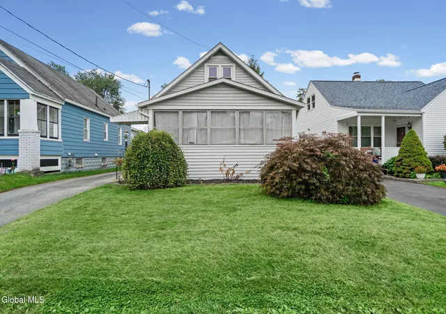 Photo 1 of Sale Pending at 3025 Edgewood Ave, Schenectady, NY 12306 | MLS# 202626569 | Listing updated on 2026-09-25