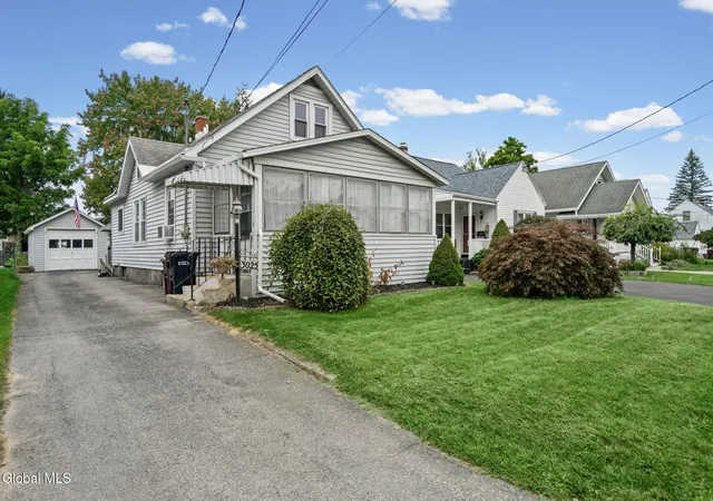 Photo 2 of Sale Pending at 3025 Edgewood Ave, Schenectady, NY 12306 | MLS# 202626569 | Listing updated on 2026-09-25