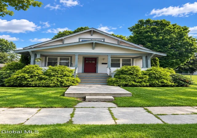 Photo 1 of Single family home for sale at 6 Lincoln St, Granville, NY 12832 | MLS# 202625568 | Listing updated on 2026-09-14