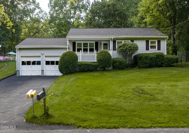 Single family home for sale at 4 Sherri Rd, Saratoga Springs, NY 12866 | MLS# 202625826