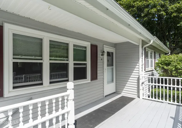 Photo 3 of Single family home for sale at 4 Sherri Rd, Saratoga Springs, NY 12866 | MLS# 202625826 | Listing updated on 2026-10-08