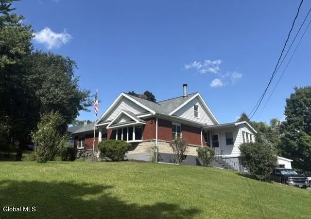 Photo 1 of Single family home for sale at 18 Pleasantview Ave, Troy, NY 12180 | MLS# 202625472 | Listing updated on 2026-09-18