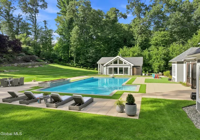 Photo 3 of Sale Pending at 38 Campus View Dr, Colonie, NY 12211 | MLS# 202625627 | Listing updated on 2026-09-16