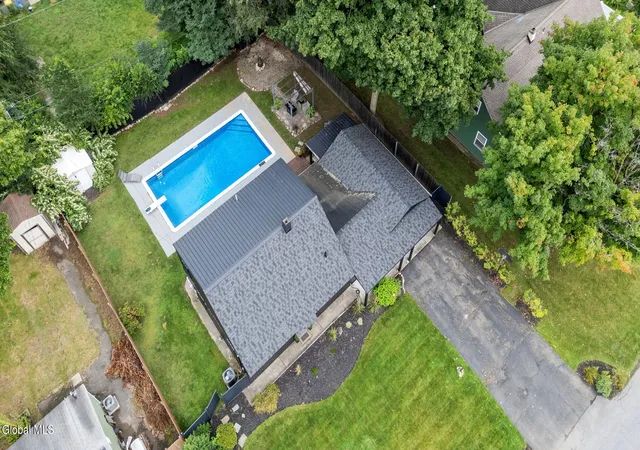 Photo 3 of Single family home for sale at 1048 Spry Ln, Schenectady, NY 12303 | MLS# 202625685 | Listing updated on 2026-09-16
