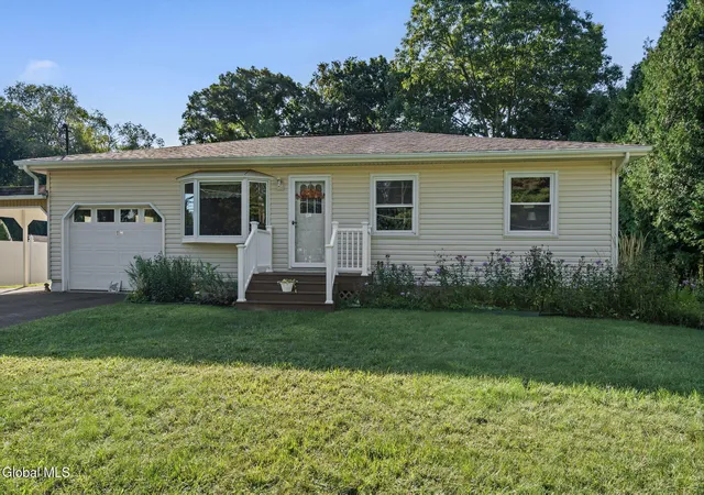 Photo 2 of Sale Pending at 17 Dawn Dr, Schenectady, NY 12302 | MLS# 202625716 | Listing updated on 2026-09-18