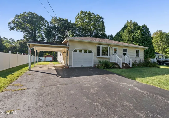 Photo 3 of Sale Pending at 17 Dawn Dr, Schenectady, NY 12302 | MLS# 202625716 | Listing updated on 2026-09-18