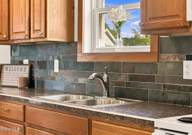 Photo 4 of Sale Pending at 24 Dubuque St, Rensselaer, NY 12144 | MLS# 202625507 | Listing updated on 2026-10-07