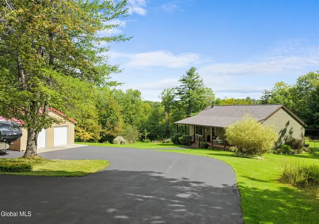 Photo 1 of Single family home for sale at 10254 State Hwy 30, Amsterdam, NY 12010 | MLS# 202625875 | Listing updated on 2026-09-24