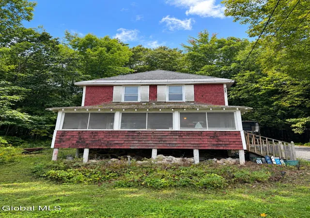 Photo 3 of Single family home for sale at 564 Ny 30, Northville, NY 12134 | MLS# 202625530 | Listing updated on 2026-09-14