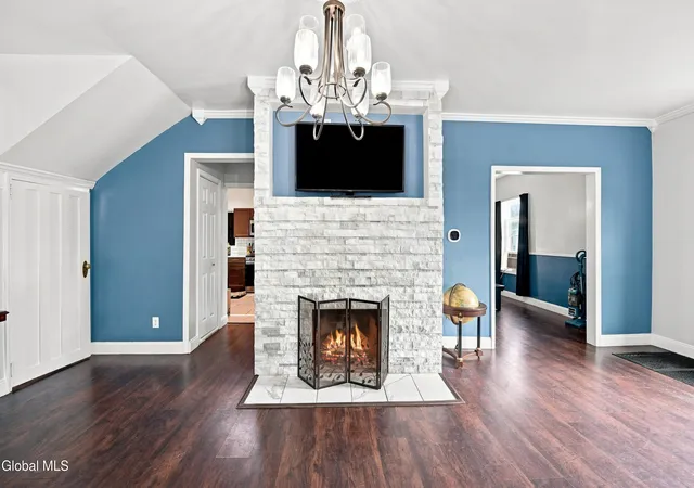 Photo 3 of Single family home for sale at 530 Bedford Rd, Schenectady, NY 12308 | MLS# 202625621 | Listing updated on 2026-09-09