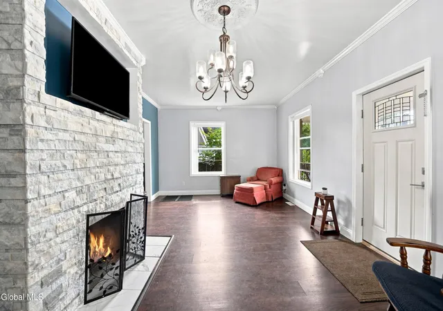 Photo 3 of Single family home for sale at 530 Bedford Rd, Schenectady, NY 12308 | MLS# 202625621 | Listing updated on 2026-09-09