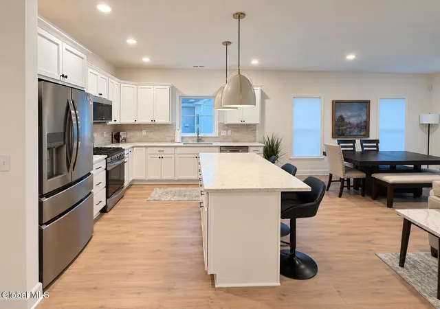 Photo 4 of Condo for sale at 15 Wardley Cir, Cohoes, NY 12047 | MLS# 202625608 | Listing updated on 2026-09-19