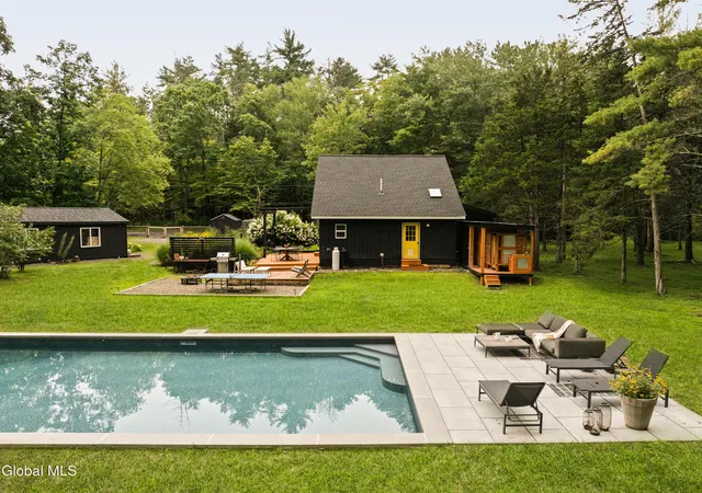 Photo 4 of Sale Pending at 22 Old Ballpark Rd, Kingston, NY 12401 | MLS# 202625614 | Listing updated on 2026-09-24