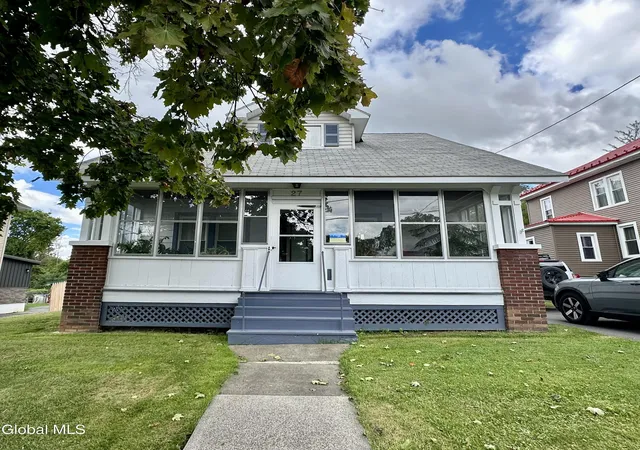 Photo 4 of Single family home for sale at 27 Center St, Palatine Bridge, NY 13428 | MLS# 202625540 | Listing updated on 2026-09-15