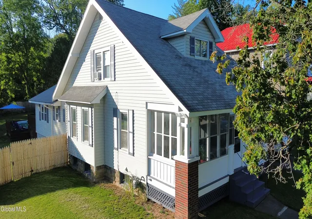 Photo 2 of Single family home for sale at 27 Center St, Palatine Bridge, NY 13428 | MLS# 202625540 | Listing updated on 2026-09-15