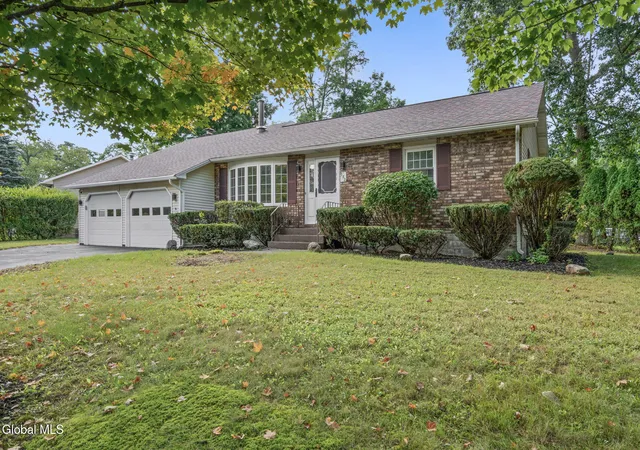 Photo 3 of Sale Pending at 132 Sylvia Ln, Schenectady, NY 12306 | MLS# 202626102 | Listing updated on 2026-09-30