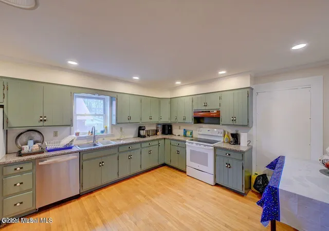 Photo 4 of House for sale at 9 Ann St, Saint Johnsville, NY 13452 | MLS# 202625551 | Listing updated on 2026-09-08