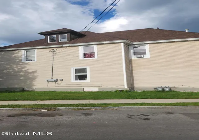 Photo 2 of House for sale at 465 Hulett St, Schenectady, NY 12307 | MLS# 202625571 | Listing updated on 2026-09-09