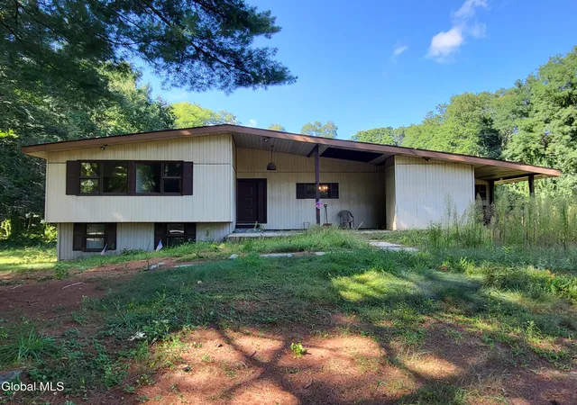 Photo 1 of Sale Pending at 639 Mac Elroy Rd, Ballston Lake, NY 12019 | MLS# 202625557 | Listing updated on 2026-09-13