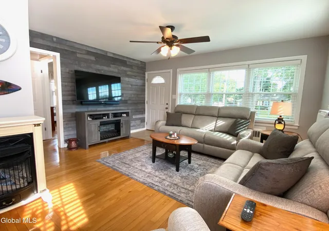 Photo 3 of Sale Pending at 11 Washington Ave, Albany, NY 12205 | MLS# 202625555 | Listing updated on 2026-09-14