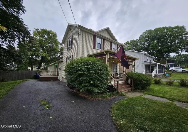 Photo 2 of Sale Pending at 529 Tilden St, Oneida, NY 13421 | MLS# 202625556 | Listing updated on 2026-09-17