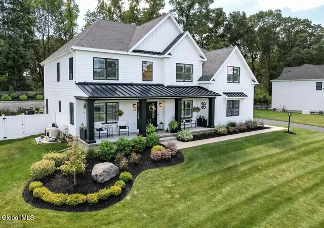 Photo 3 of Sale Pending at 6 Steeple View Dr, Albany, NY 12211 | MLS# 202626039 | Listing updated on 2026-09-23