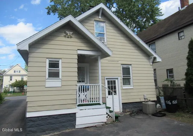 Photo 2 of Single family home for sale at 1536 State St, Schenectady, NY 12304 | MLS# 202625559 | Listing updated on 2026-09-09