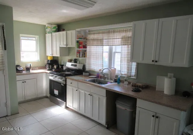 Photo 3 of Single family home for sale at 1536 State St, Schenectady, NY 12304 | MLS# 202625559 | Listing updated on 2026-09-09