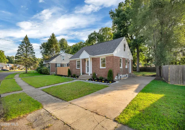 Photo 3 of Sale Pending at 41 Brent St, Colonie, NY 12205 | MLS# 202625720 | Listing updated on 2026-09-24