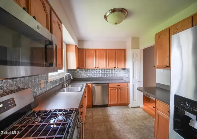 Photo 4 of Sale Pending at 24 Harold Ave, Latham, NY 12110 | MLS# 202625634 | Listing updated on 2026-09-16