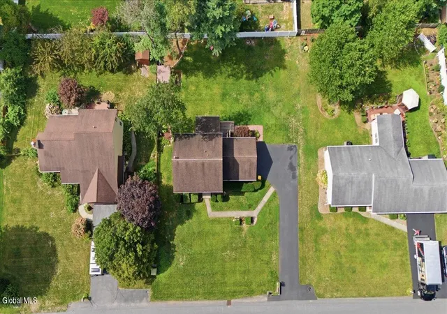 Photo 3 of Sale Pending at 16 Oak Tree Cir, Queensbury, NY 12804 | MLS# 202625915 | Listing updated on 2026-09-16