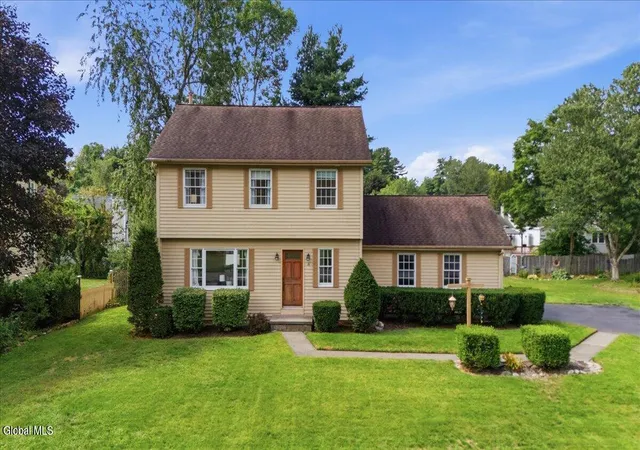 Photo 4 of Sale Pending at 16 Oak Tree Cir, Queensbury, NY 12804 | MLS# 202625915 | Listing updated on 2026-09-16