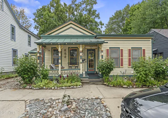 Photo 2 of Single family home for sale at 205 Regent St, Saratoga Springs, NY 12866 | MLS# 202625652 | Listing updated on 2026-09-10
